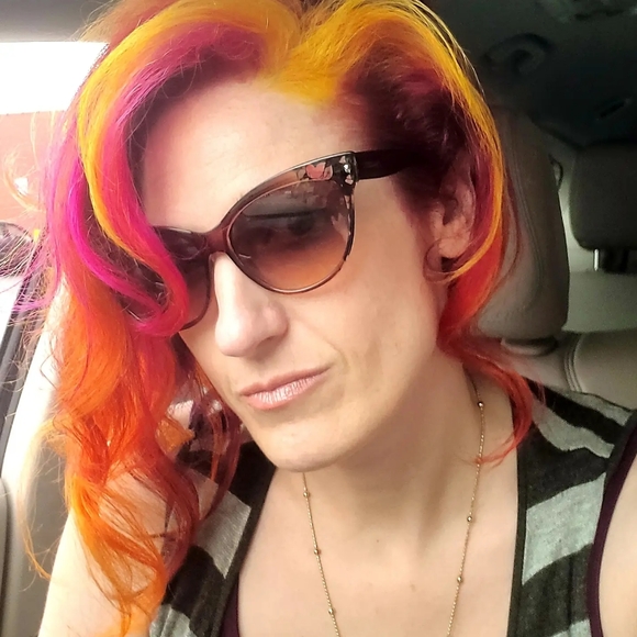 Meet your Posher Shopper, Victoria - Picture 6 of 7